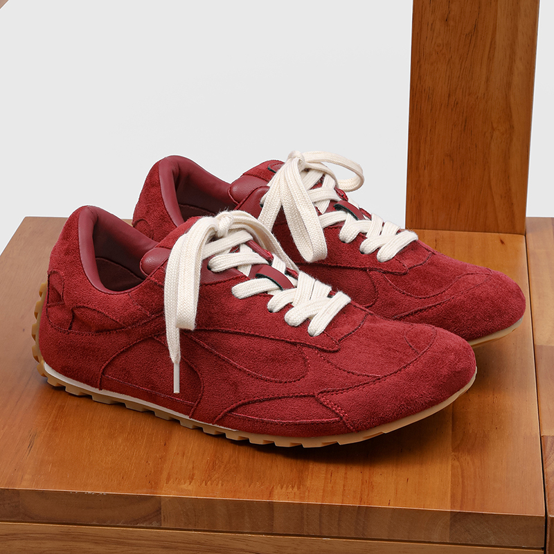 Men Shoes Must Have - 今年の必需品、軽量高級フェイクスエードメンズシューズ、滑り止め加工のハイエンドパーソナライズされたカジュアルスポーツシューズ