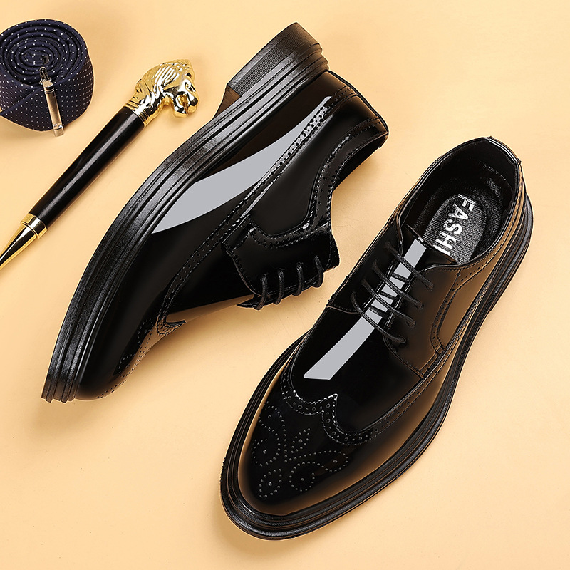 メンズ パテントレザー ブローグ ドレスシューズ レースアッ - Men Shoes For Wedding のレビューと価格