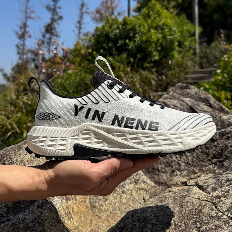 プロのスポーツシューズ男性女性用ワイドランニングシューズユニ - Men'S Shoes Vs Women'S Size のレビューと価格