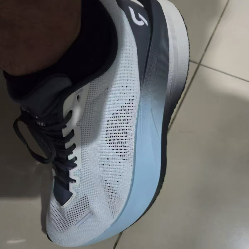 DYNAFISH Xiao Nian ランニングシューズ メ - Men'S Shoes Vs Women'S Size のレビューと価格