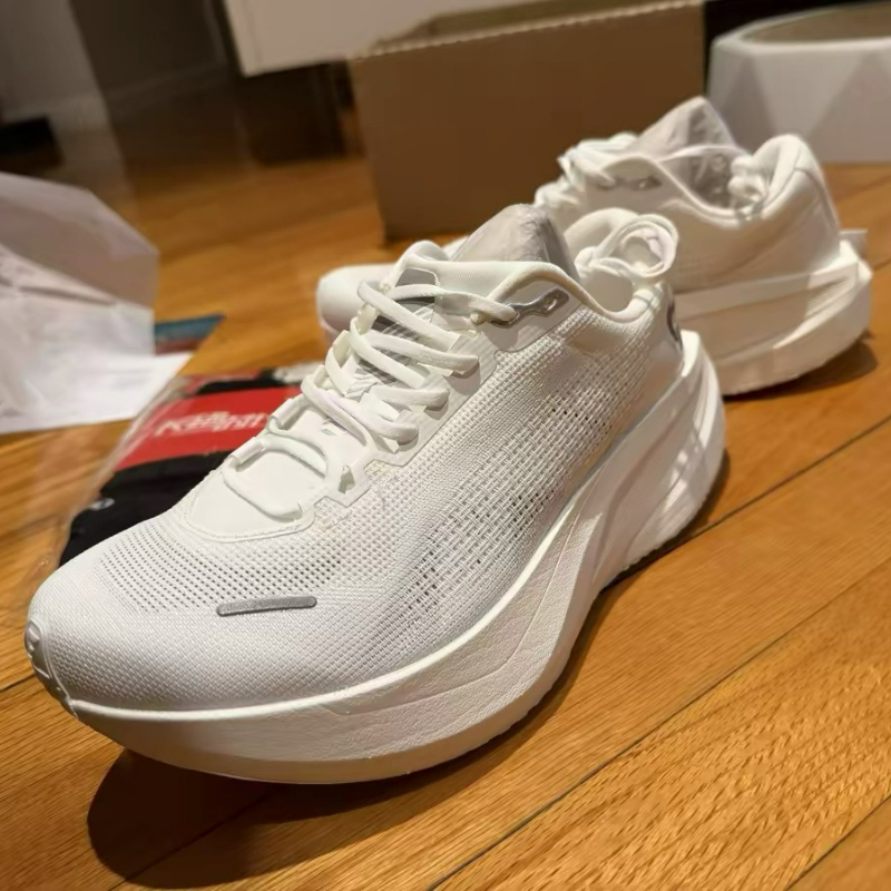 DYNAFISH Xiao Nian ランニングシューズ メ - Men'S Shoes Vs Women'S Size のレビューと価格