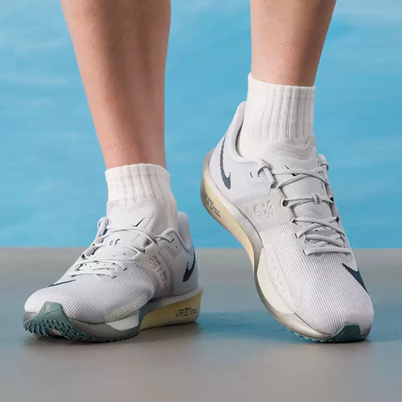 ナイキ フラッシュセール メンズ レーシング ランニングシュ - Men Shoes Running Sale のレビューと価格