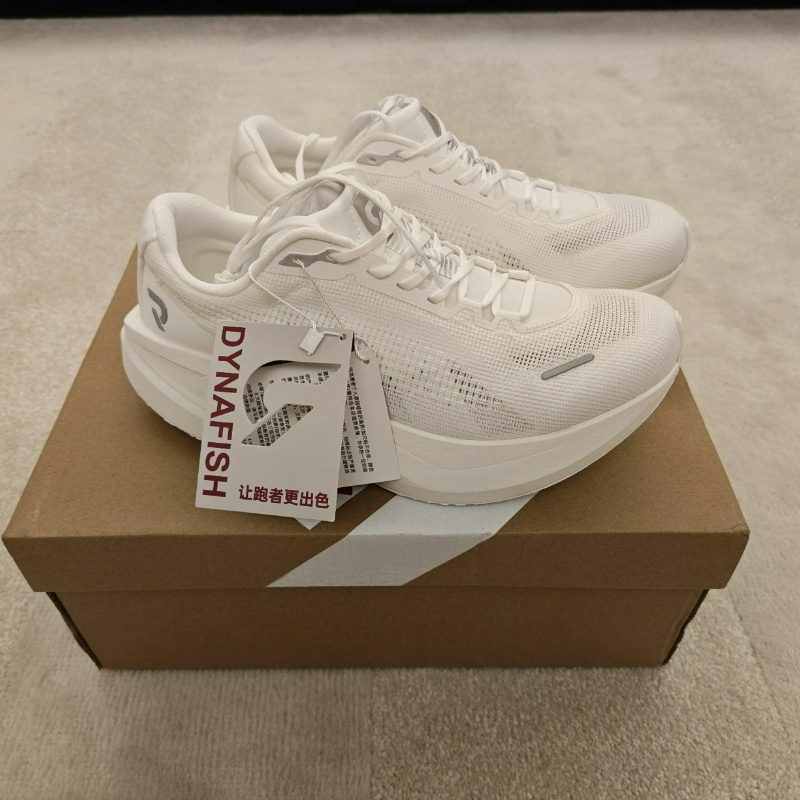DYNAFISH ランニングシューズ メンズ レディース 高 - Men'S Shoes Vs Women'S Size のレビューと価格