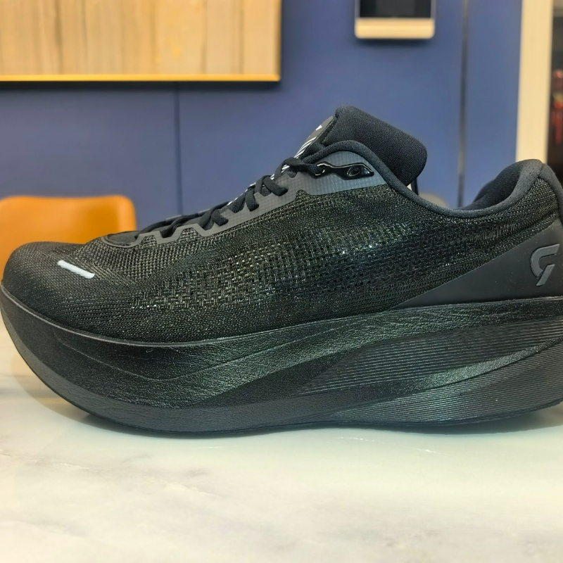 DYNAFISH ランニングシューズ メンズ レディース 高 - Men'S Shoes Vs Women'S Size のレビューと価格