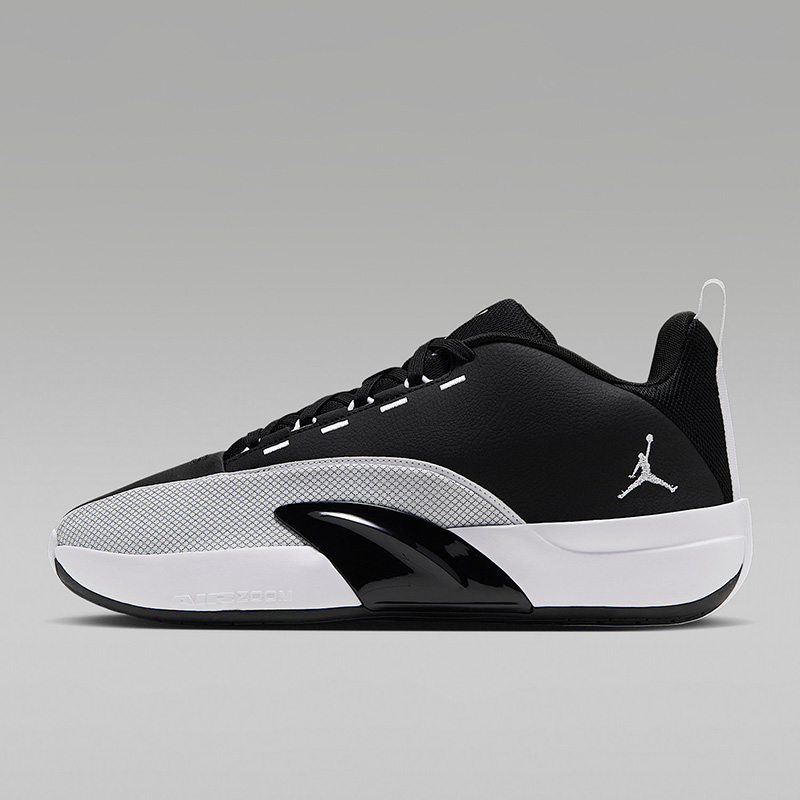 ナイキ ジョーダン メンズ バスケットボールシューズ IQ6 - Men Shoes On Sale Nike のレビューと価格