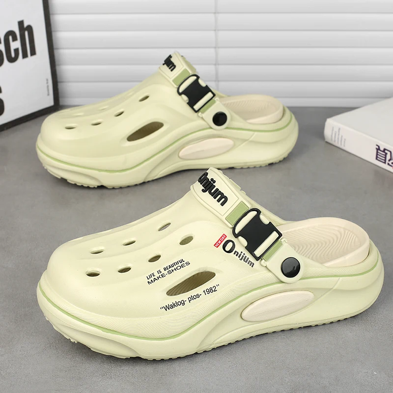 ニュークラシック夏下駄男性スリッパ通気性ガーデンシューズ E - Men Shoes Classic のレビューと価格