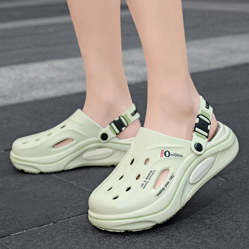 ニュークラシック夏下駄男性スリッパ通気性ガーデンシューズ E - Men Shoes Classic のレビューと価格